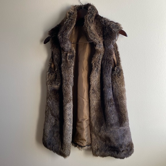 Abercrombie & Fitch Faux Fur Vest Brown Small - Picture 3 of 11